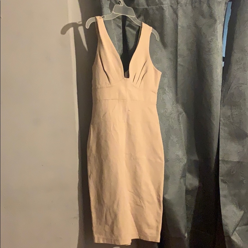 Dress - Picture 5 of 8